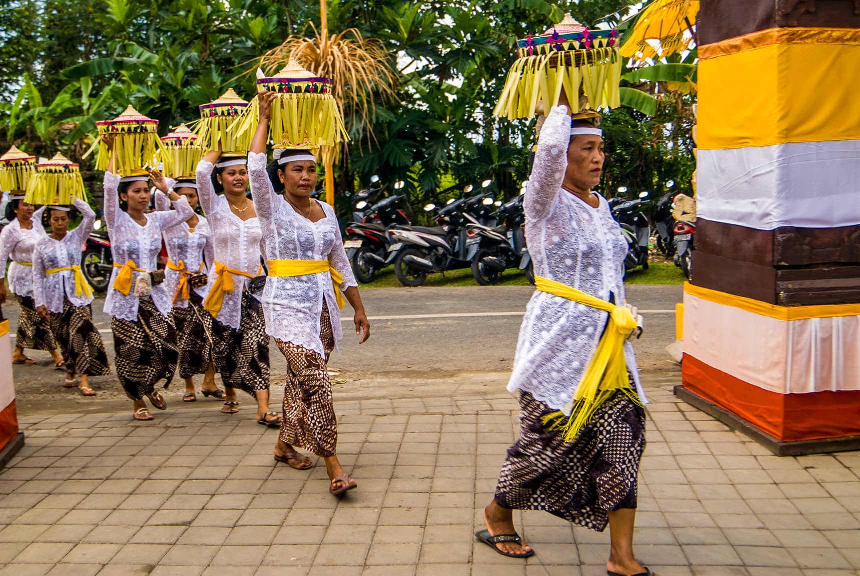 Professional photos of Hindu ceremonies in Bali Indonesia