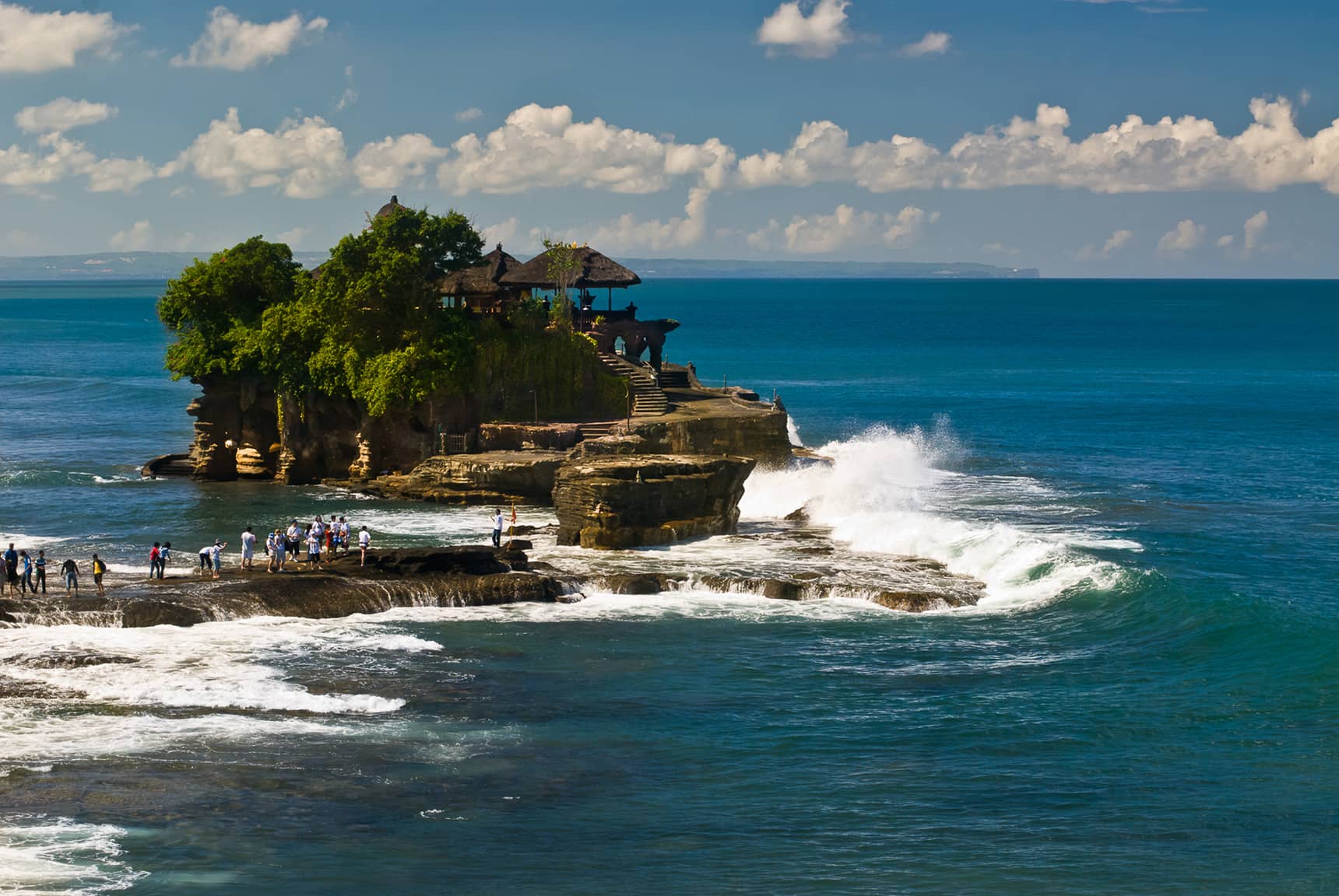 Professional photos of Hindu temples in Bali - the main Tanah Lot temple