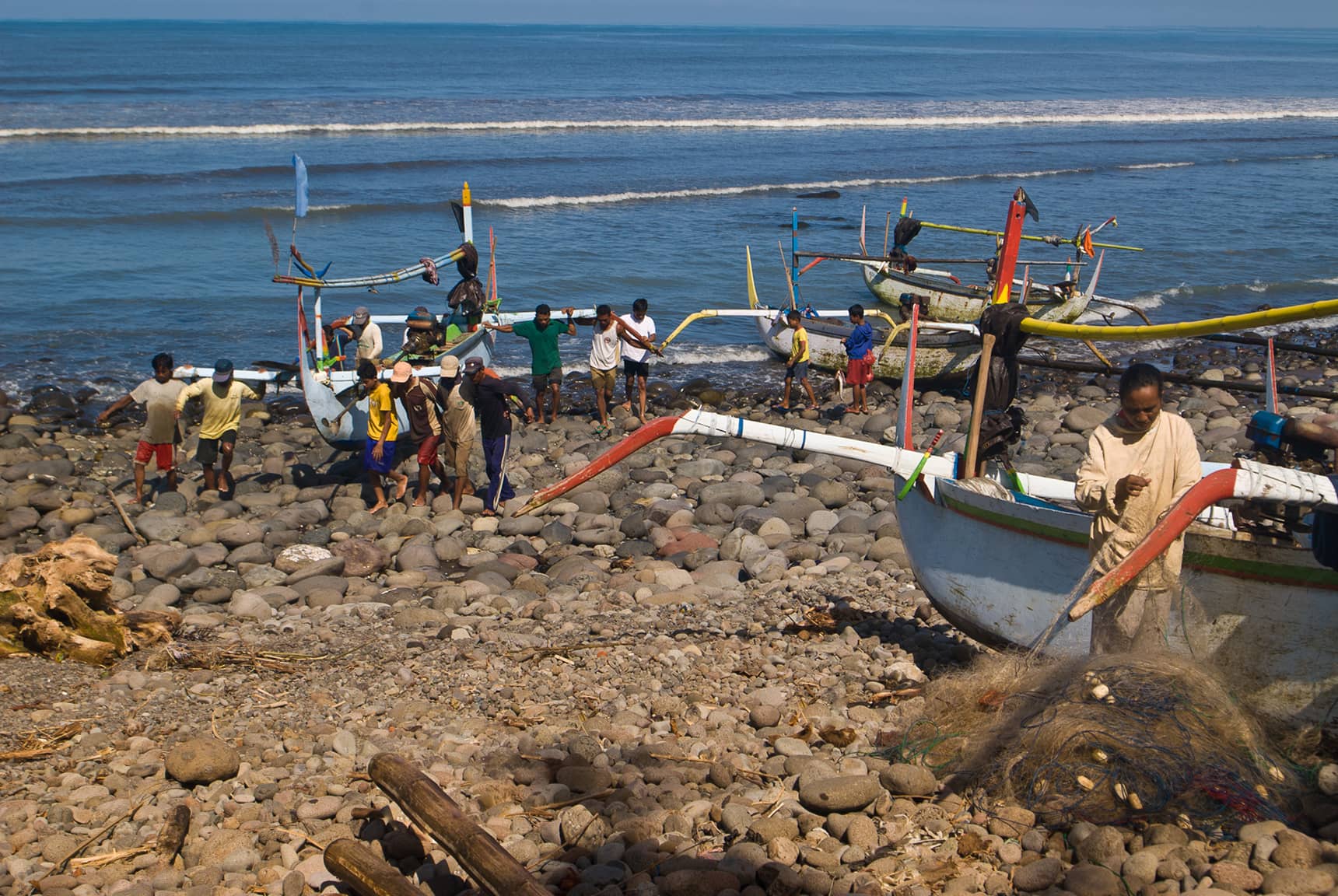 Professional photos of life in traditional Balinese villages - Desa Medewi