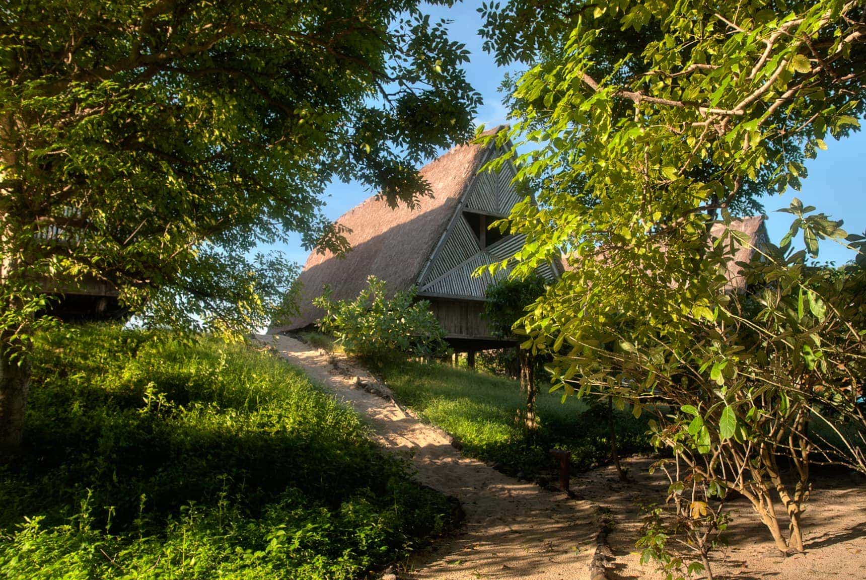 Jeeva Beloam - Beloam, Lombok Indonesia (Bali hotel photography by master photographer Rick Carmichael of LuxViz)