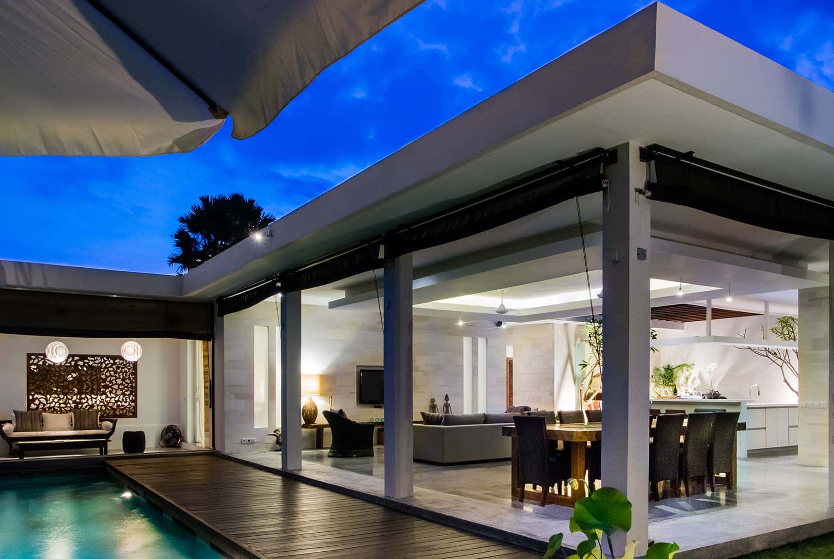 Villa Bersantai - Seminyak, Bali Indonesia (Bali villa photography by master photographer Rick Carmichael of LuxViz)