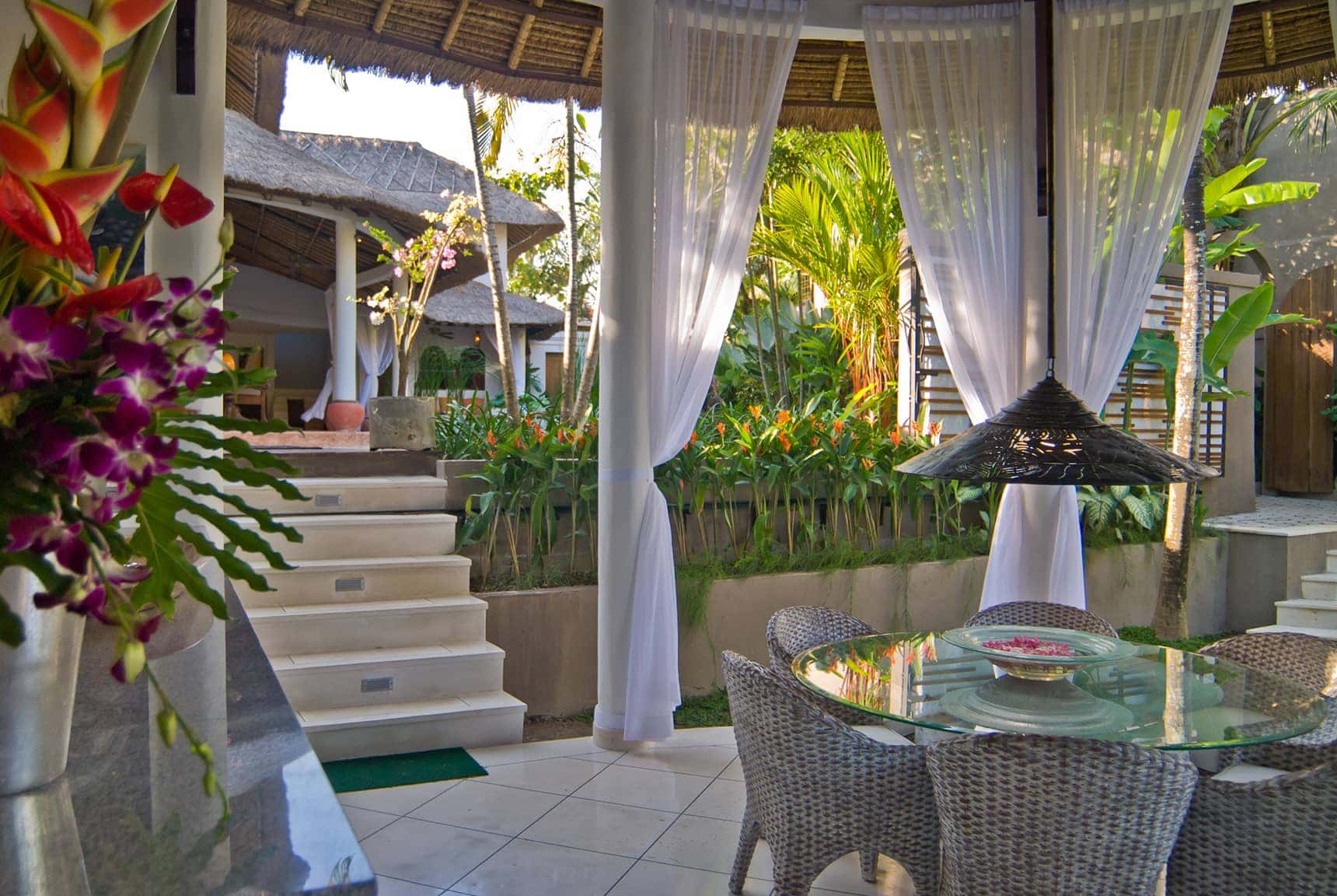 Esha Villas - Seminyak, Bali Indonesia (Bali villa photography by master photographer Rick Carmichael of LuxViz)