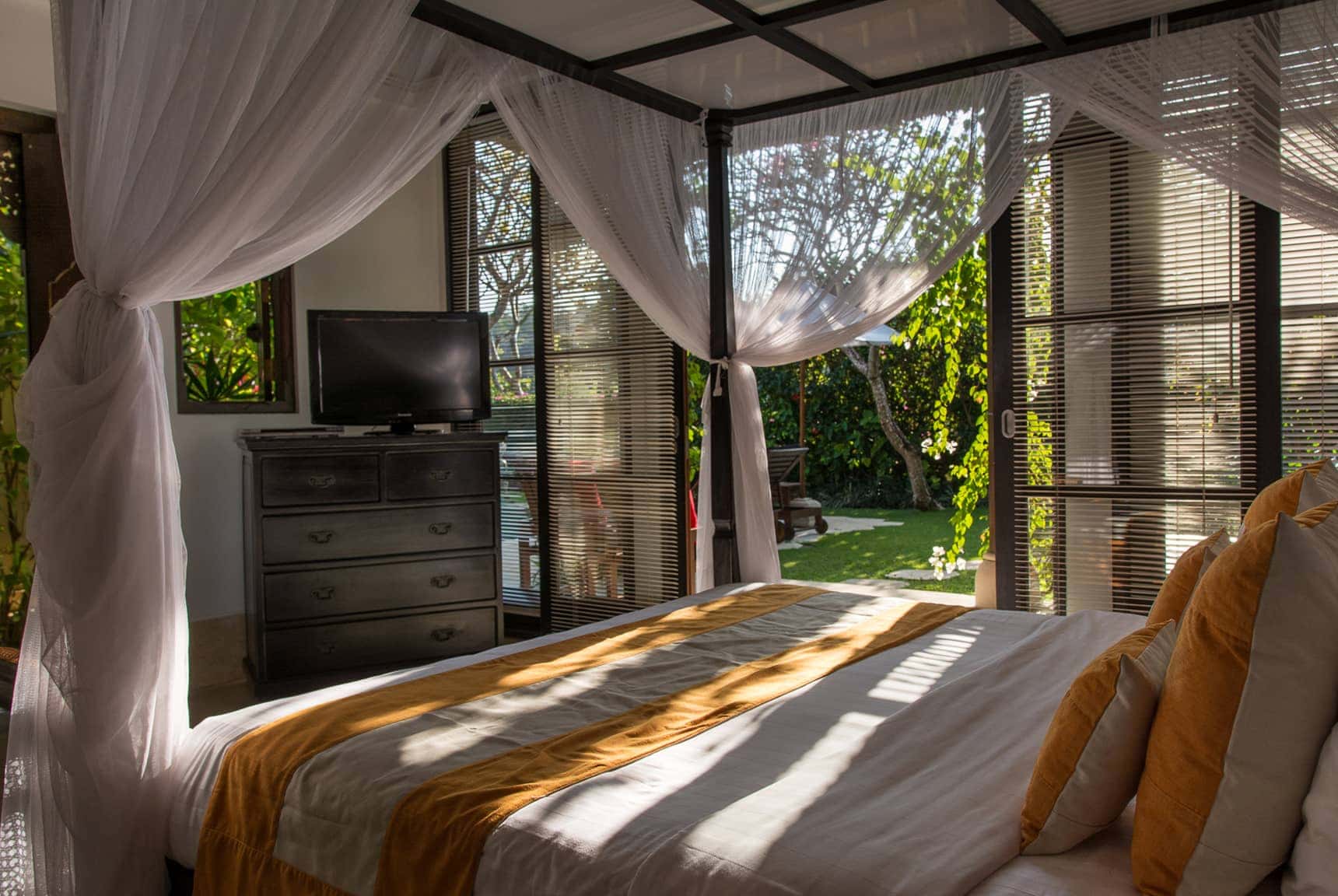 Karma Villas - Jimbaran, Bali Indonesia (Bali villa photography by master photographer Rick Carmichael of LuxViz)