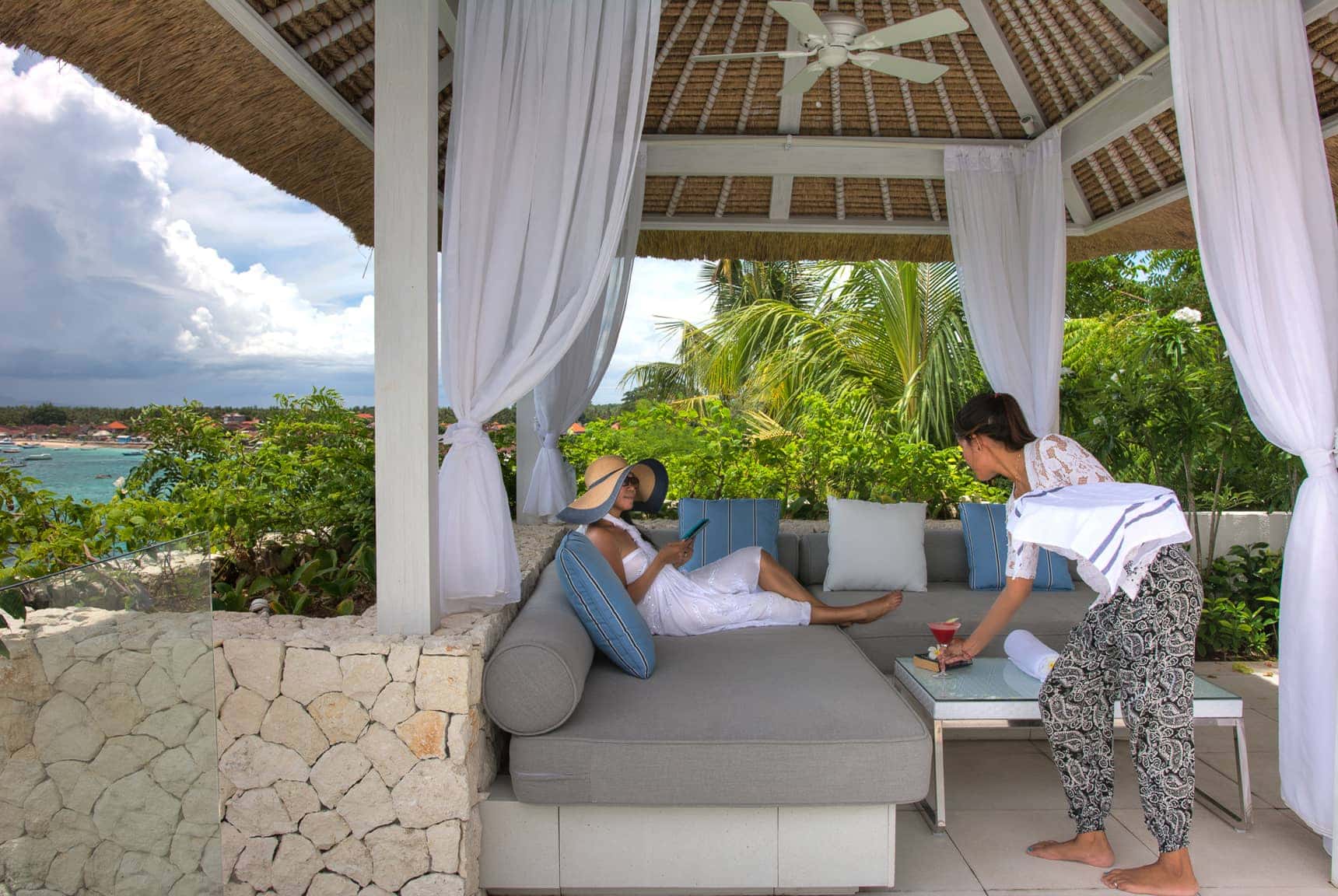 Rumah Putih - Nusa Lembongan, Bali Indonesia (Bali villa photography by master photographer Rick Carmichael of LuxViz)